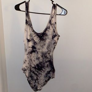 Bodysuit w/cutouts on both sides